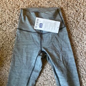 Brand new Wunder Under HR Tight 28” size 2
